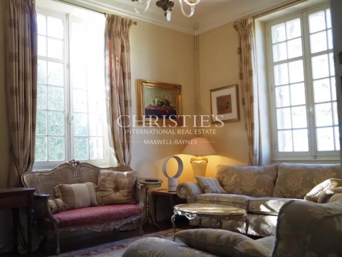 Photos 13 - Prestige - Region Saint-Emilion- Élégant château familial, facile à gérer