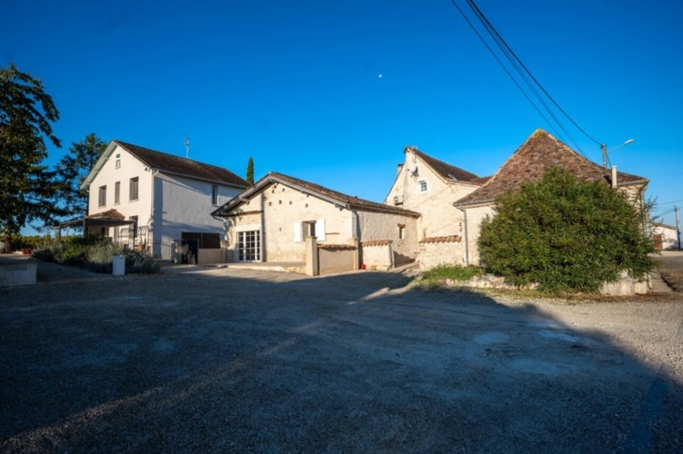 Photos 38 - Touristique - ENSEMBLE IMMOBILIER DE CARACTÈRE AVEC 4 HABITATIONS ET 2 PISCINES – POMPORT (24240)