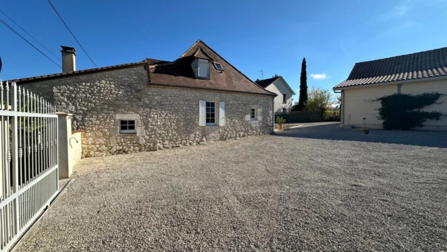 Photos 41 - Touristique - ENSEMBLE IMMOBILIER DE CARACTÈRE AVEC 4 HABITATIONS ET 2 PISCINES – POMPORT (24240)