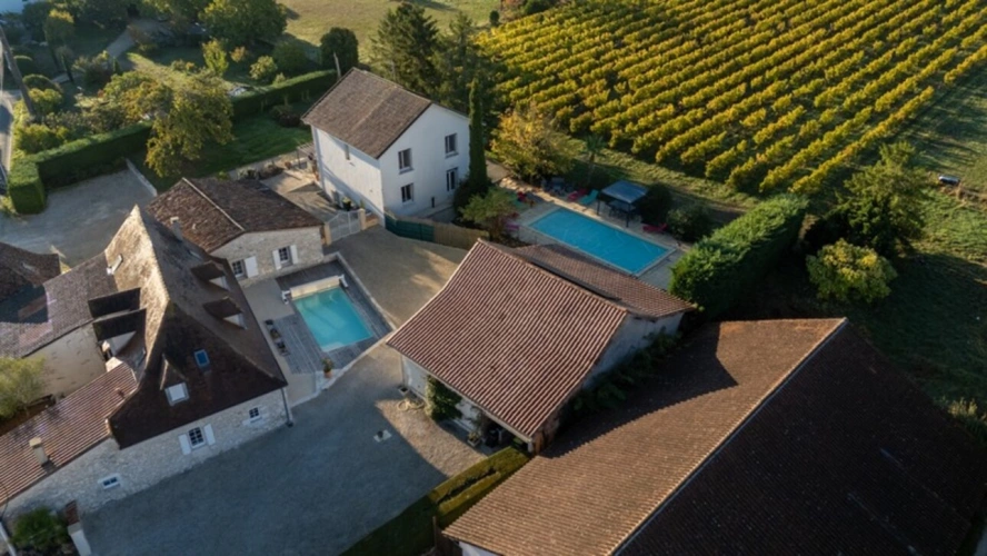 Photos 46 - Touristique - ENSEMBLE IMMOBILIER DE CARACTÈRE AVEC 4 HABITATIONS ET 2 PISCINES – POMPORT (24240)