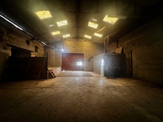 Photos 2 - Touristique - Ancien Silo et ses dépendances à réhabiliter - MARSAIS