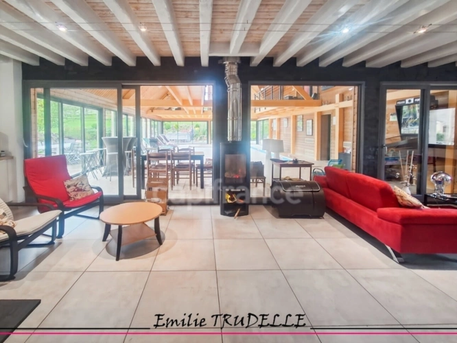 Photos 5 - Prestige - Propriete à vendre 11 pièces LA CHARTRE SUR LE LOIR (72) avec loft, gîte, piscine intérieure et spa – 324 m² habitables – 7 chambres – Terrain de 5 130 m²