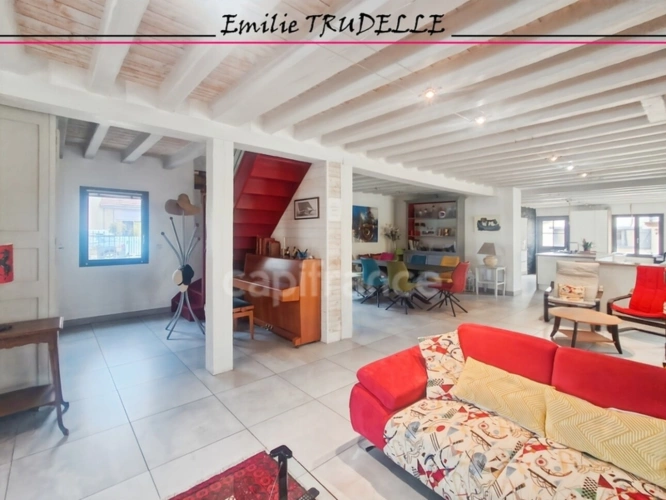 Photos 6 - Prestige - Propriete à vendre 11 pièces LA CHARTRE SUR LE LOIR (72) avec loft, gîte, piscine intérieure et spa – 324 m² habitables – 7 chambres – Terrain de 5 130 m²