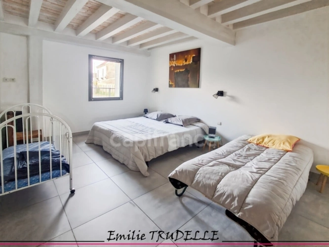 Photos 11 - Prestige - Propriete à vendre 11 pièces LA CHARTRE SUR LE LOIR (72) avec loft, gîte, piscine intérieure et spa – 324 m² habitables – 7 chambres – Terrain de 5 130 m²