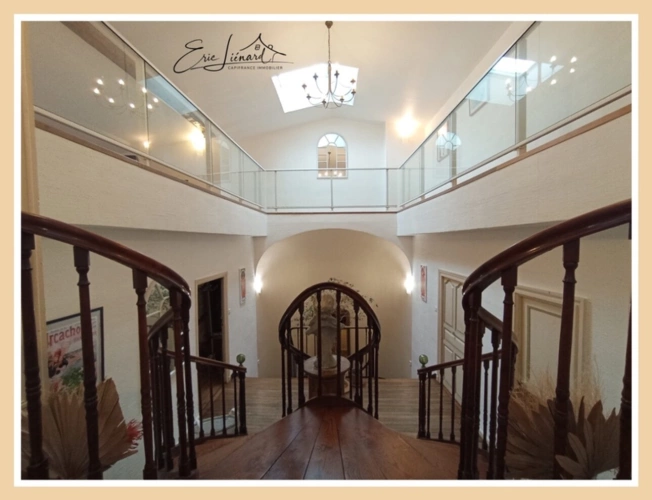 Photos 7 - Prestige - à vendre SAINT MAIXENT L'ECOLE (79) propriété P12 de 446 m² - Terrain de 2 152 m²