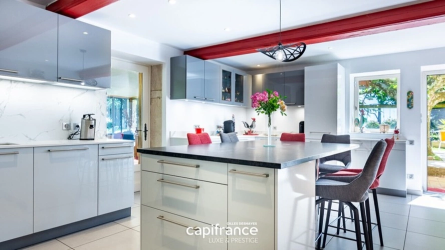 Photos 3 - Prestige - Pas de Voisins... Un îlot de charme dans un océan de nature