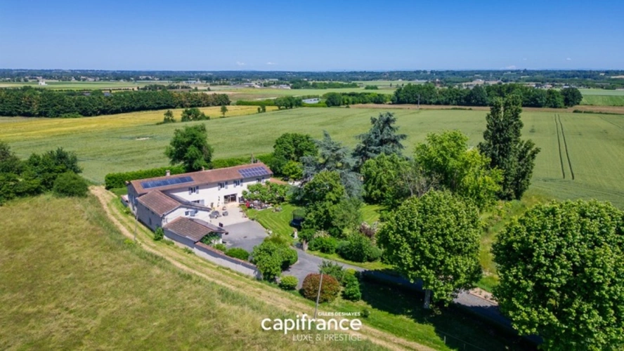 Photos 10 - Prestige - Pas de Voisins... Un îlot de charme dans un océan de nature