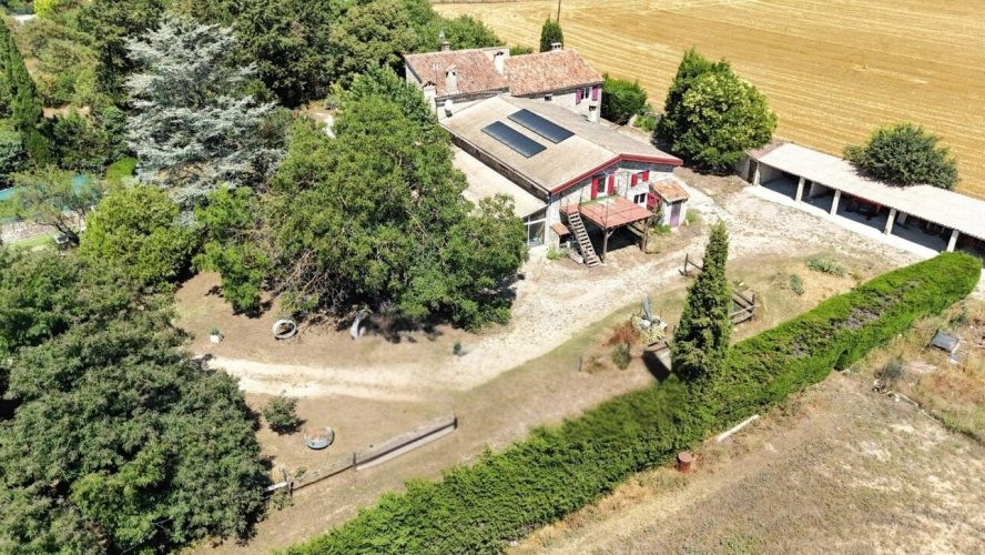 Photos 2 - Équestre - Loft provençal avec dépendance et installations équestres -