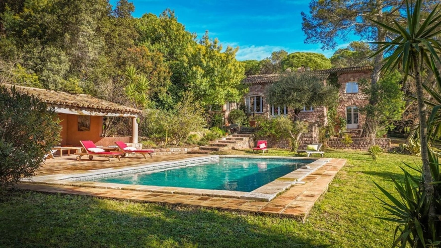 Photos 2 - Équestre - Propriété équestre d'exception à Saint-Raphaël (83)