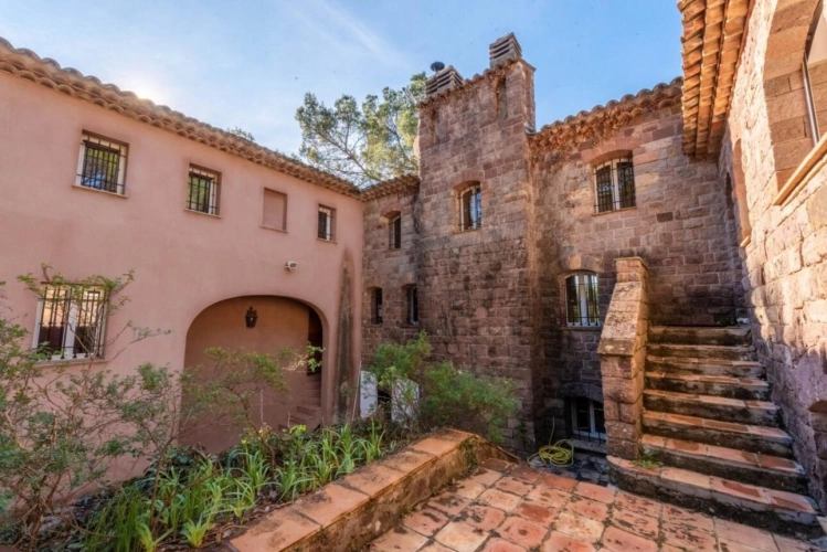 Photos 13 - Équestre - Propriété équestre d'exception à Saint-Raphaël (83)