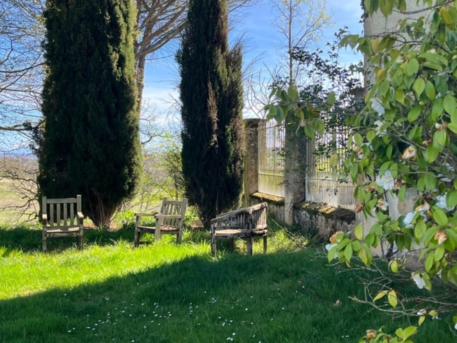 Photos 27 - Prestige - Elégant CHATEAU XIXs sur 70 ha, VUE PANORAMIQUE PYRÉNÉES, au bout d 'une allée,  Toulouse-Blagnac 1h30