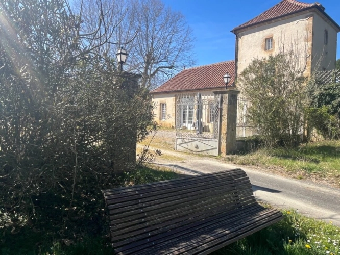 Photos 28 - Prestige - Elégant CHATEAU XIXs sur 70 ha, VUE PANORAMIQUE PYRÉNÉES, au bout d 'une allée,  Toulouse-Blagnac 1h30