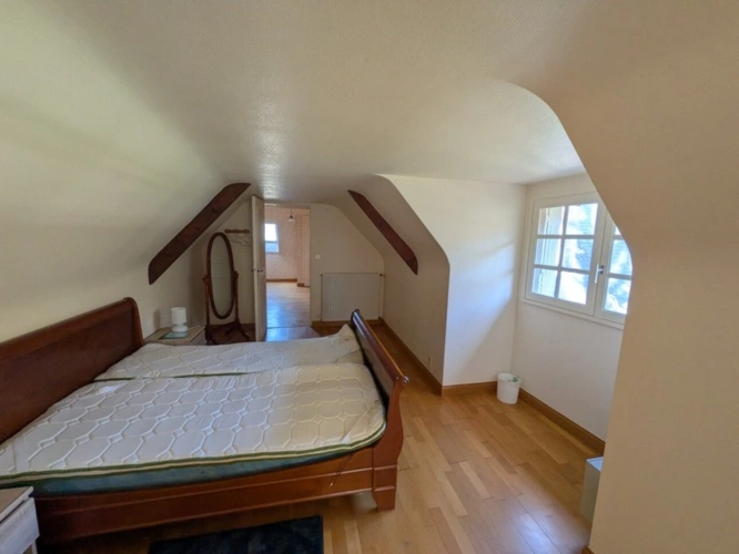 Photos 10 - Prestige - LOCMALO PROPRIÉTÉ DE 180M² ENVIRON EN CAMPAGNE AU CALME ENSEMBLE DE 2 MAISONS AVEC DOUBLE GARAGE PRÉAU ET DÉPENDANCE PUITS JARDIN ET BOIS DE 1 HECTARE 56