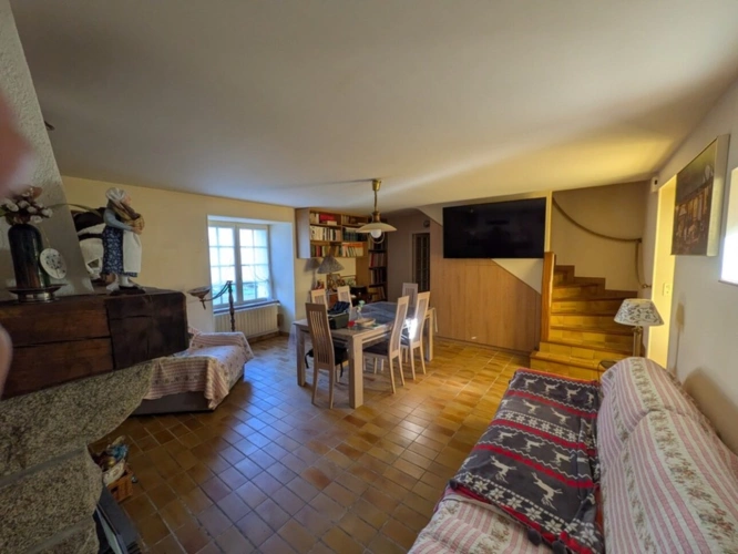 Photos 15 - Prestige - LOCMALO PROPRIÉTÉ DE 180M² ENVIRON EN CAMPAGNE AU CALME ENSEMBLE DE 2 MAISONS AVEC DOUBLE GARAGE PRÉAU ET DÉPENDANCE PUITS JARDIN ET BOIS DE 1 HECTARE 56