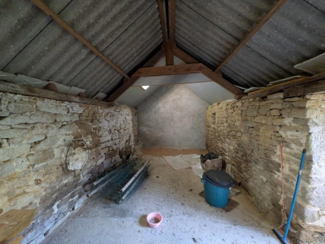 Photos 26 - Prestige - LOCMALO PROPRIÉTÉ DE 180M² ENVIRON EN CAMPAGNE AU CALME ENSEMBLE DE 2 MAISONS AVEC DOUBLE GARAGE PRÉAU ET DÉPENDANCE PUITS JARDIN ET BOIS DE 1 HECTARE 56