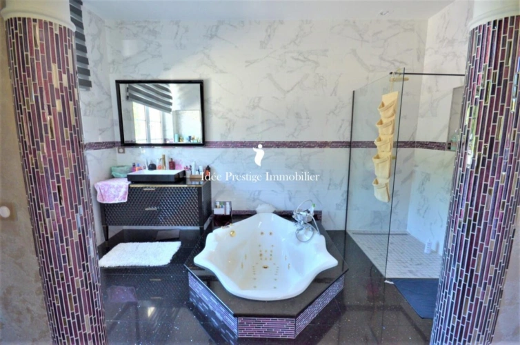 Photos 22 - Prestige - Maison de luxe restaurée en 2021