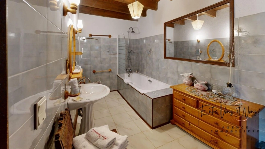 Photos 10 - Touristique - Propriété de caractère, 2 maisons, piscine, 1,4ha