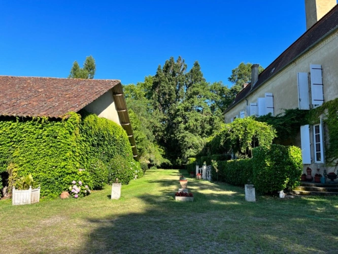 Photos 78 - Prestige - Dpt (32) NOGARO proche, ELEGANTE MAISON DE NOTABLES, économique, du XIXs 600M2, parc séculaire, dépendances en U, 11 ha, sans travaux