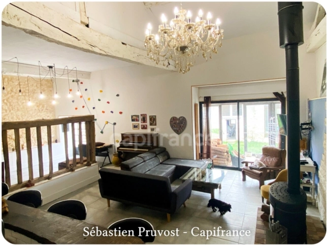 Photos 4 - Prestige - Propriete à vendre 6 pièces proche de BRANTOME (24), site en sommet de colline, clos de murs, piscine, annexe, dépendances