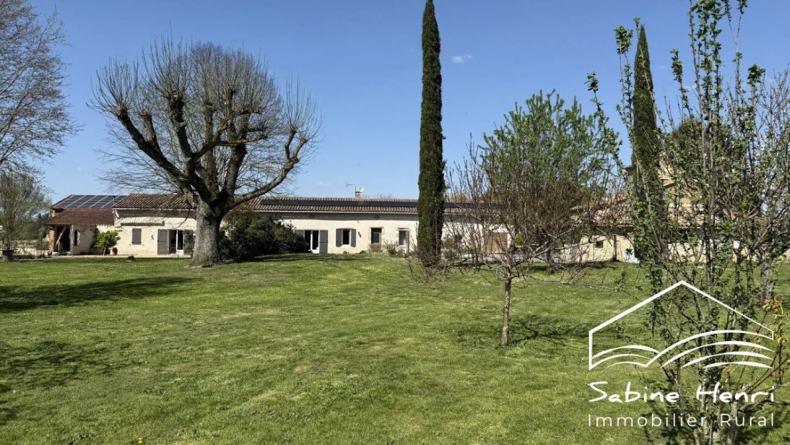 Photos 1 - Prestige - Belle propriété de 4 chambres + 2 gîtes sur plus de 1,2 hecta