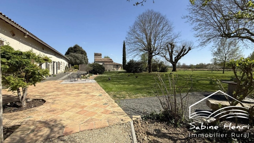 Photos 3 - Prestige - Belle propriété de 4 chambres + 2 gîtes sur plus de 1,2 hecta