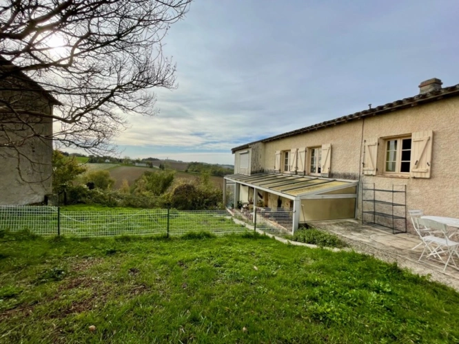 Photos 8 - Prestige - Hameau Authentique T15 à vendre, avec Maison et 6 logements indépendants et une vue panoramique-Saint-Vincent-Lespinasse (82)