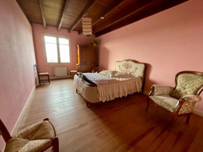 Photos 13 - Prestige - Hameau Authentique T15 à vendre, avec Maison et 6 logements indépendants et une vue panoramique-Saint-Vincent-Lespinasse (82)