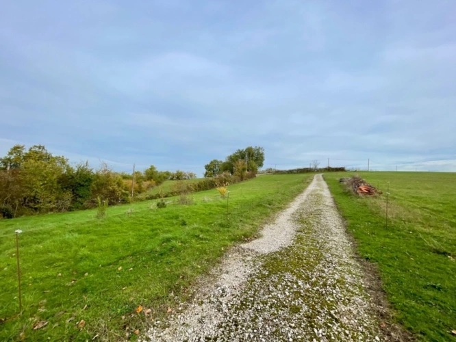 Photos 38 - Prestige - Hameau Authentique T15 à vendre, avec Maison et 6 logements indépendants et une vue panoramique-Saint-Vincent-Lespinasse (82)