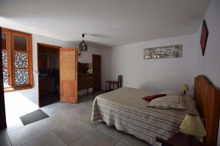 Photos 17 - Touristique - Domaine à vendre comprenant, une maison, des chambres d'hôtes et 2 appartements sur plus d'un hectare à SAINTE BAZEILLE (47)