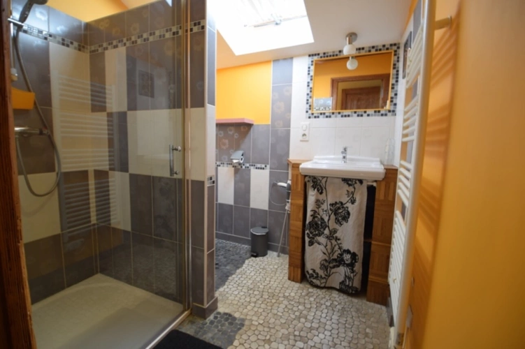 Photos 23 - Touristique - Domaine à vendre comprenant, une maison, des chambres d'hôtes et 2 appartements sur plus d'un hectare à SAINTE BAZEILLE (47)