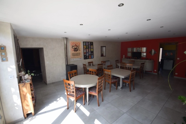 Photos 27 - Touristique - Domaine à vendre comprenant, une maison, des chambres d'hôtes et 2 appartements sur plus d'un hectare à SAINTE BAZEILLE (47)