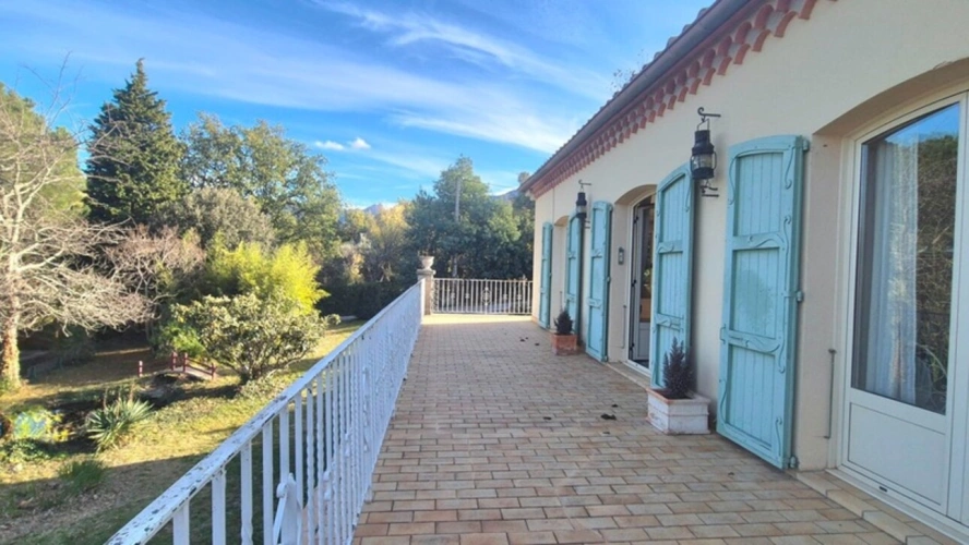 Photos 11 - Prestige - Belle propriété 6 pièces avec piscine PRADES (66)