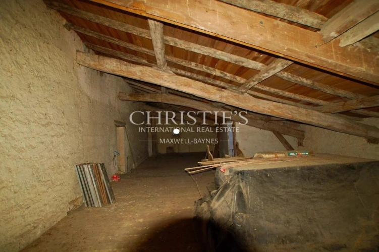 Photos 15 - Equestrian - 27-hectare property in one piece, isolated, quiet. Character buildings. To be renovated.