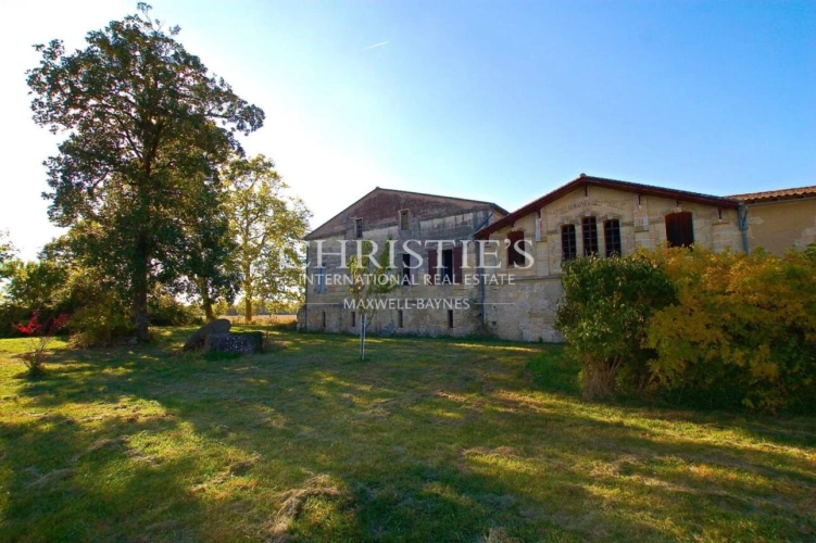 Photos 18 - Equestrian - 27-hectare property in one piece, isolated, quiet. Character buildings. To be renovated.