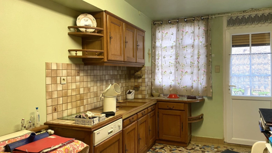 Photos 6 - Tourist - Agricultural property in the heart of a peaceful village for sale, 5 rooms, MASSANGIS (89) - Sheds -