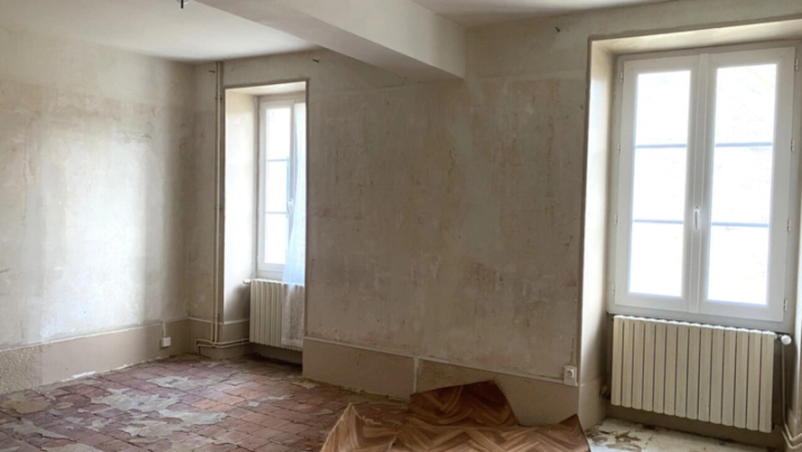 Photos 9 - Tourist - Agricultural property in the heart of a peaceful village for sale, 5 rooms, MASSANGIS (89) - Sheds -