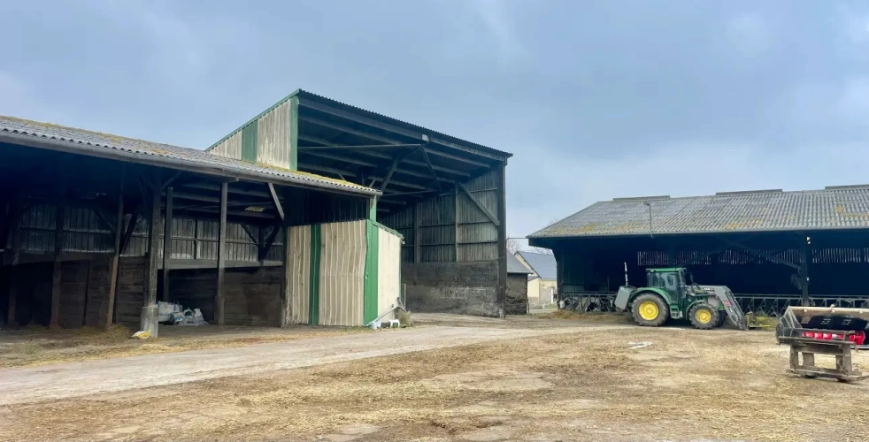 Photos 5 - Agricole - NORMANDIE - MANCHE - EXPLOITATION LAITIERE SPECIALISEE D’ENVIRON 95 HECTARES ET 1.380.000 LITRES.