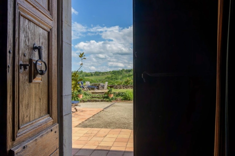 Photos 8 - Équestre - Pau (64) - À vendre Propriété de 450m2 - Forêt et prairie de 20 ha avec vue exceptionnelle sur les Pyrénées au calme