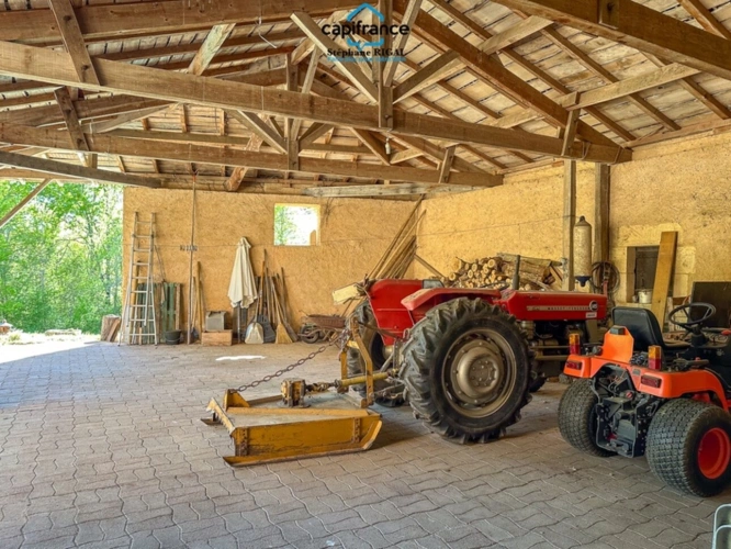 Photos 18 - Équestre - Propriete à vendre 7 pièces FUMEL (47) Propriété de 230m2 sur 11ha de prairie et de bois. Piscine et lac