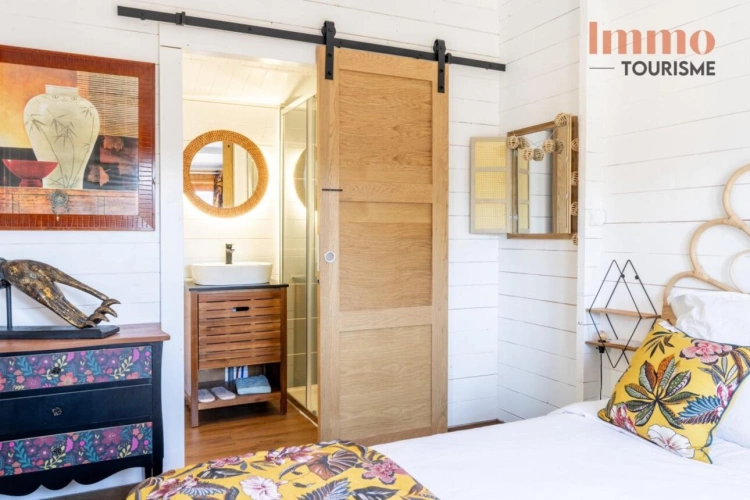 Photos 3 - Touristique - Élégant domaine avec 2 gîtes, piscine & 1 hectare de nature p