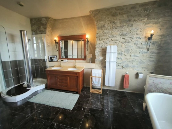 Photos 12 - Prestigious - Character property