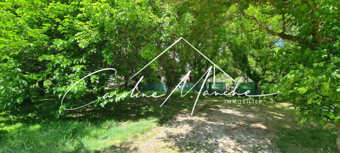 Photos 2 - Prestige - Trets - Maison de 300 m² à rénover sur terrain de 6500 m² divisible