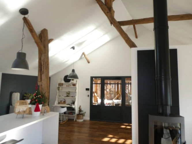 Photos 7 - Touristique - VAGNEY (88)Propriété d'exception T8  avec un appartement T3 exploité en location saisonnière , piscine , terrain 900m².               avec piscine, terrain 900m²