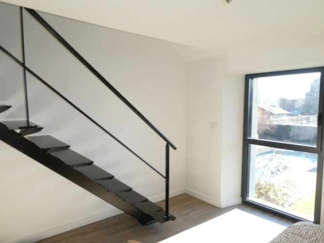 Photos 15 - Touristique - VAGNEY (88)Propriété d'exception T8  avec un appartement T3 exploité en location saisonnière , piscine , terrain 900m².               avec piscine, terrain 900m²