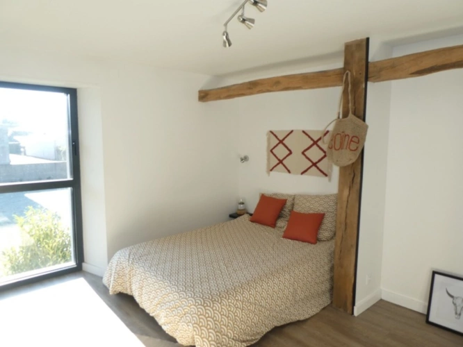 Photos 16 - Touristique - VAGNEY (88)Propriété d'exception T8  avec un appartement T3 exploité en location saisonnière , piscine , terrain 900m².               avec piscine, terrain 900m²