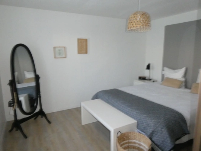 Photos 20 - Touristique - VAGNEY (88)Propriété d'exception T8  avec un appartement T3 exploité en location saisonnière , piscine , terrain 900m².               avec piscine, terrain 900m²