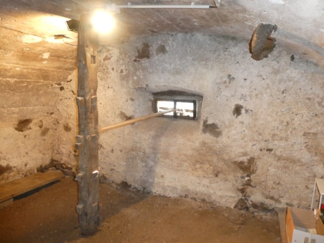 Photos 25 - Touristique - VAGNEY (88)Propriété d'exception T8  avec un appartement T3 exploité en location saisonnière , piscine , terrain 900m².               avec piscine, terrain 900m²