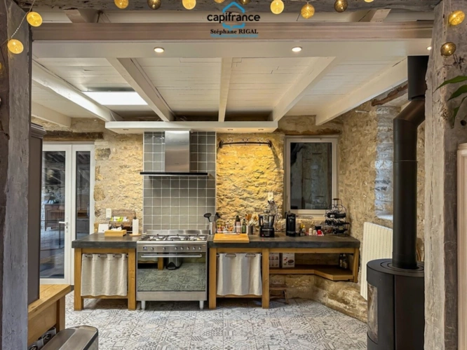 Photos 10 - Équestre - Propriété à vendre 8 pièces, propriété de 220m2 chalet - boxes à chevaux - dépendances sur 7ha de terrain