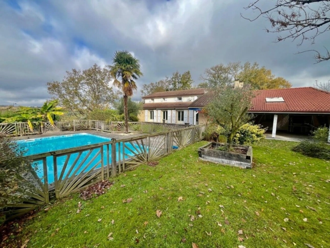 Photos 1 - Équestre - MIRANDE(32)et MIELAN proche: PROPRIETE 3.3HA, isolée, calme, position dominante, VUE, sans travaux, chevaux et famille bienvenus