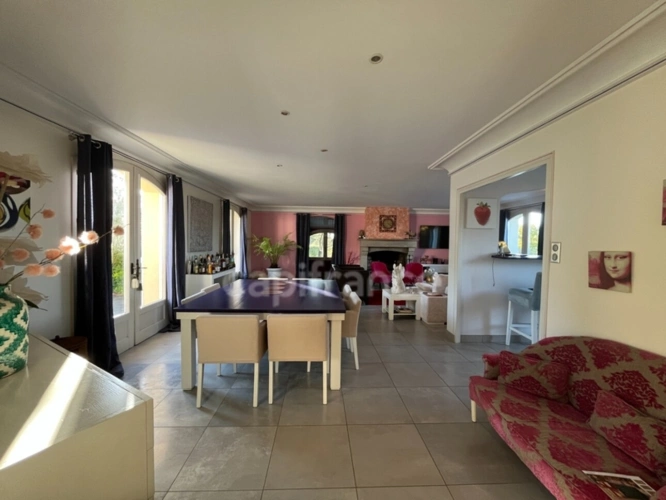 Photos 12 - Touristique - À 6 minutes de l’océan, propriété à fort potentiel dans un cadre naturel d’exception